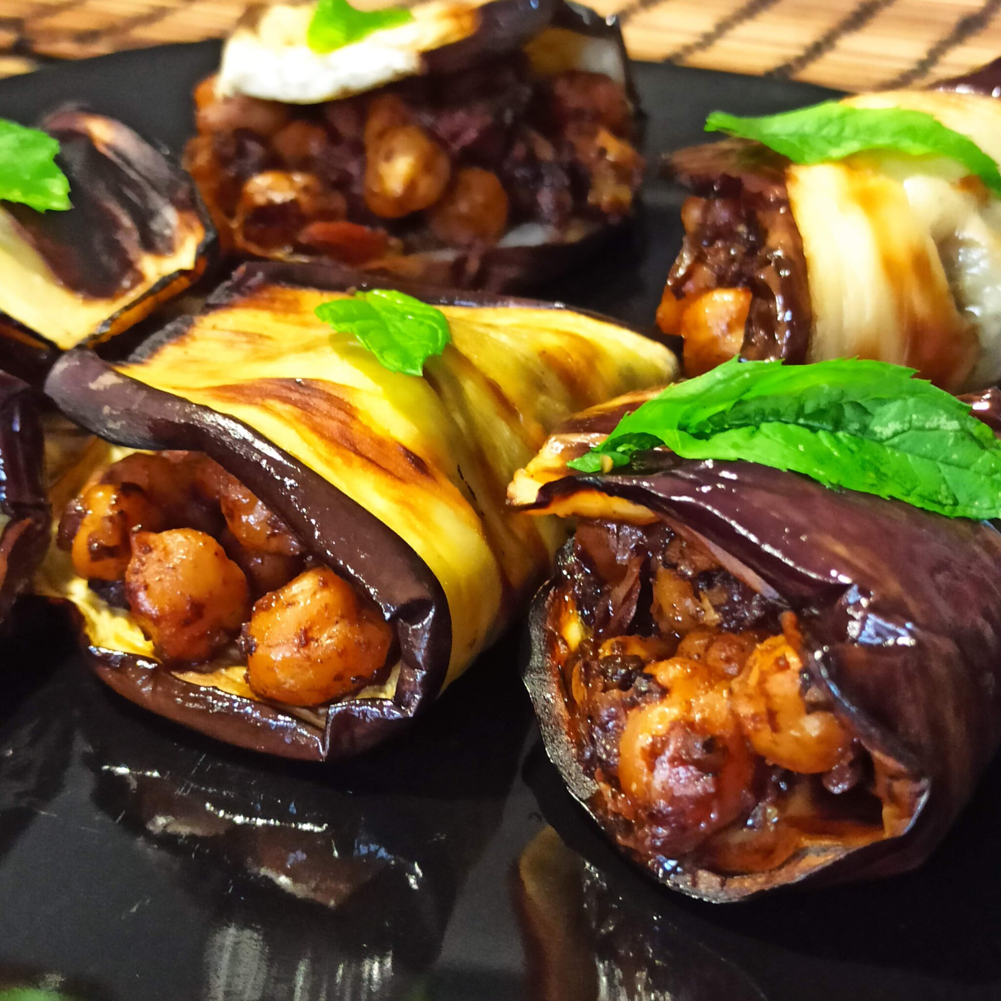 Melanzane arrostite con erbe aromatiche