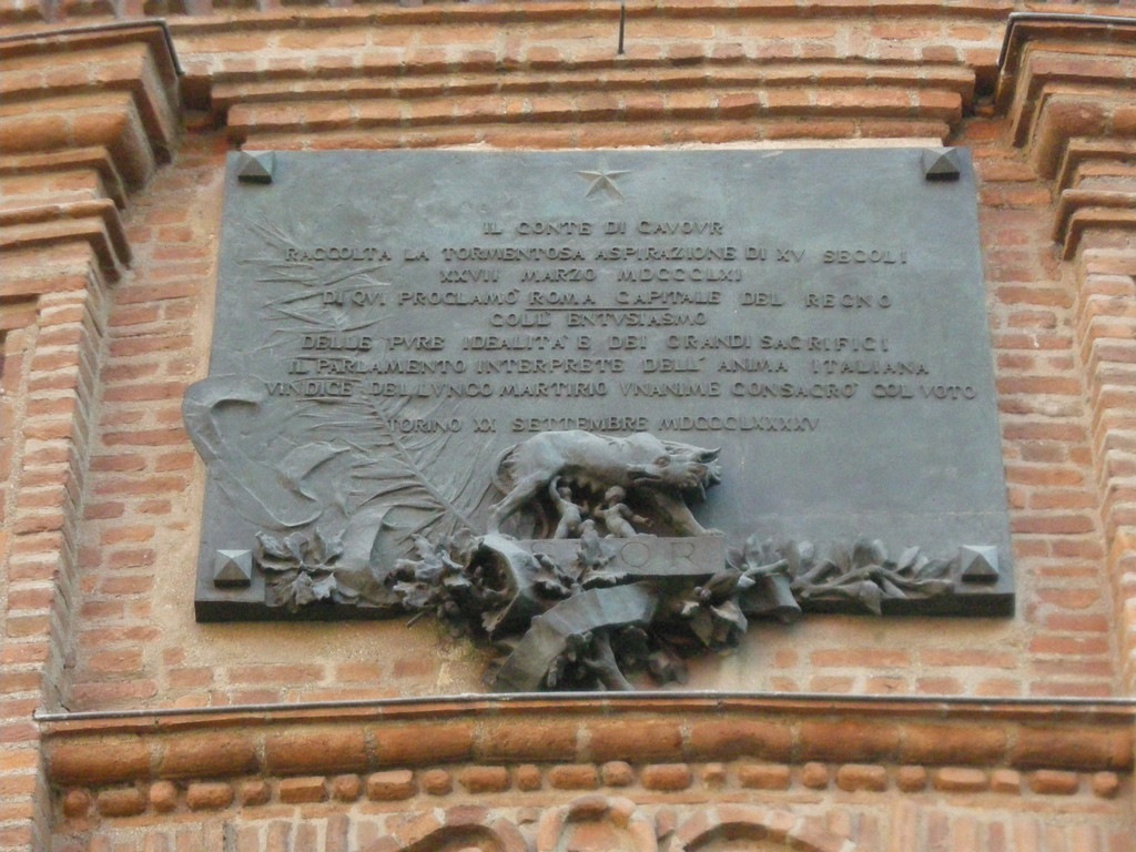 Lapide in Piazza Castello
