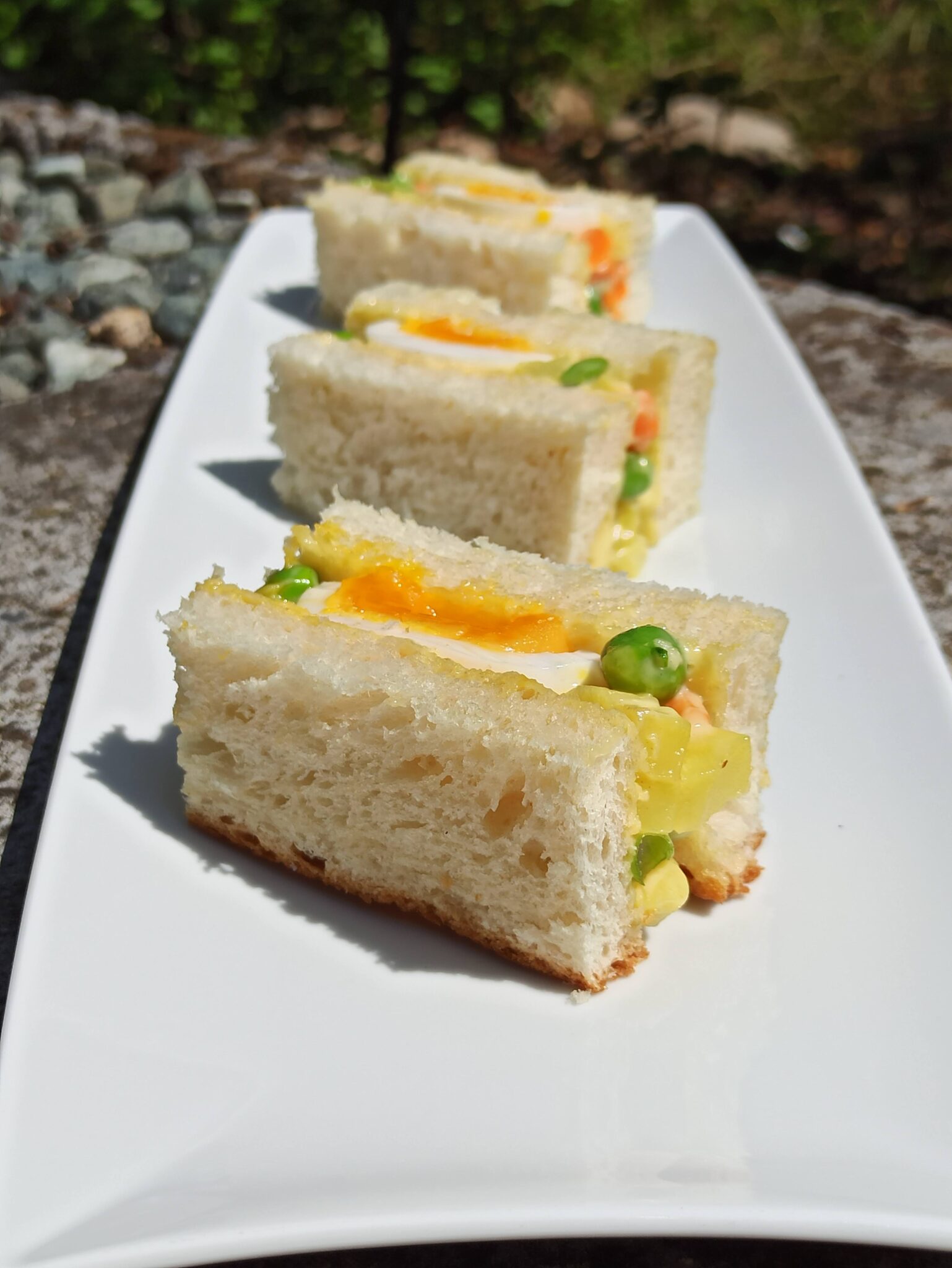 Tramezzino con insalata russa giapponese